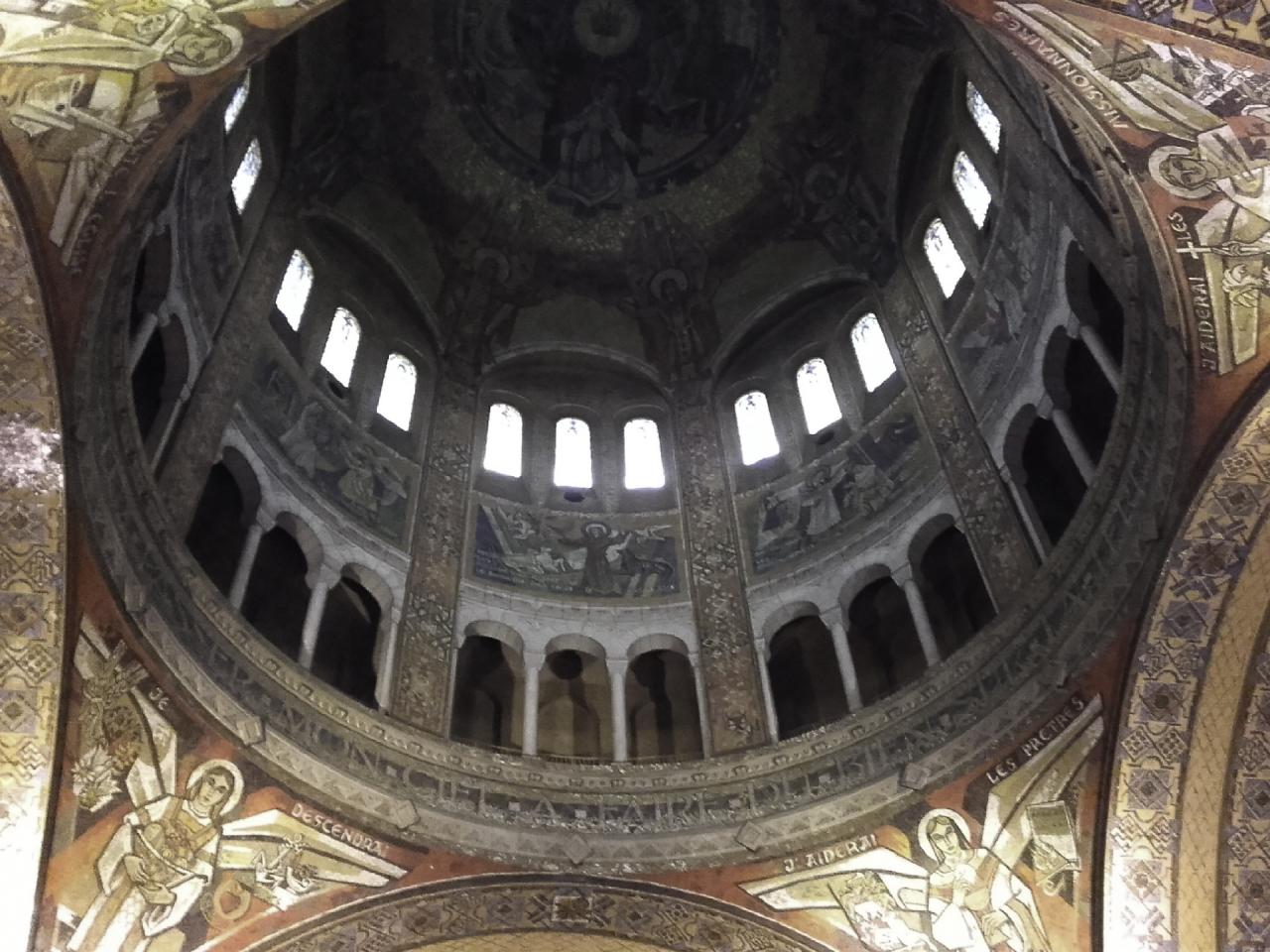 06 Lisieux La Basilique (9)