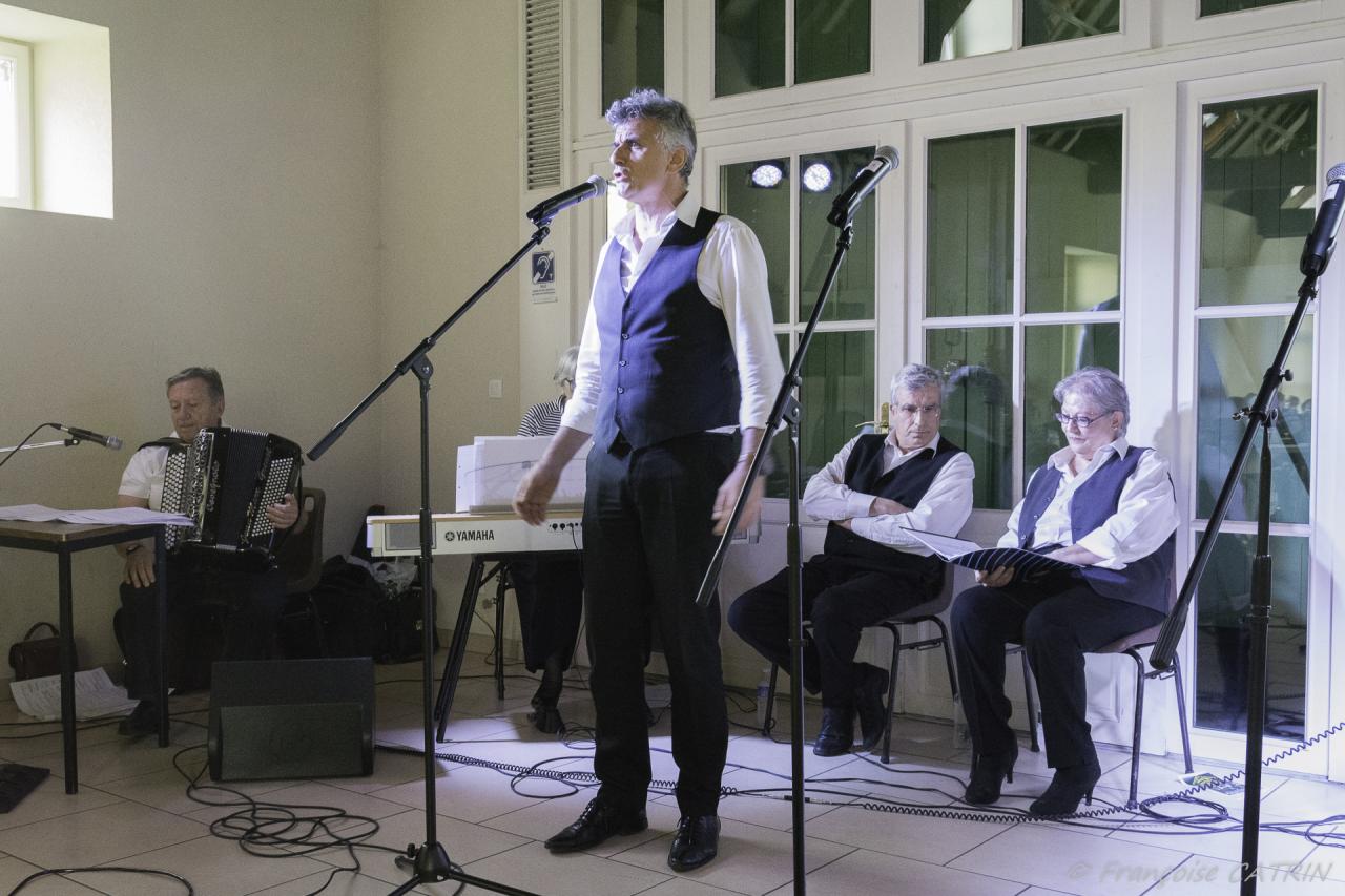 Spectacle (13)